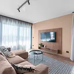 Querchus Penthouse 8 Partment Mit Jacuzzi By Interhome Karigador