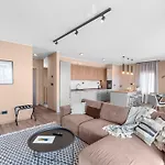Querchus Penthouse 8 Partment Mit Jacuzzi By Interhome * Karigador