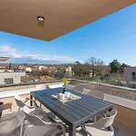 Appartamento Querchus Penthouse 8 Partment Mit Jacuzzi By Interhome Karigador