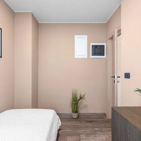 Querchus Penthouse 8 Partment Mit Jacuzzi By Interhome * Karigador