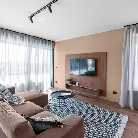 Querchus Penthouse 8 Partment Mit Jacuzzi By Interhome Lejlighed *