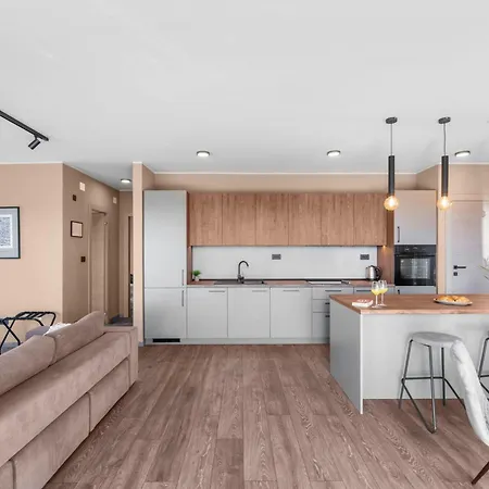 Apartman Querchus Penthouse 8 Partment Mit Jacuzzi By Interhome Karigador