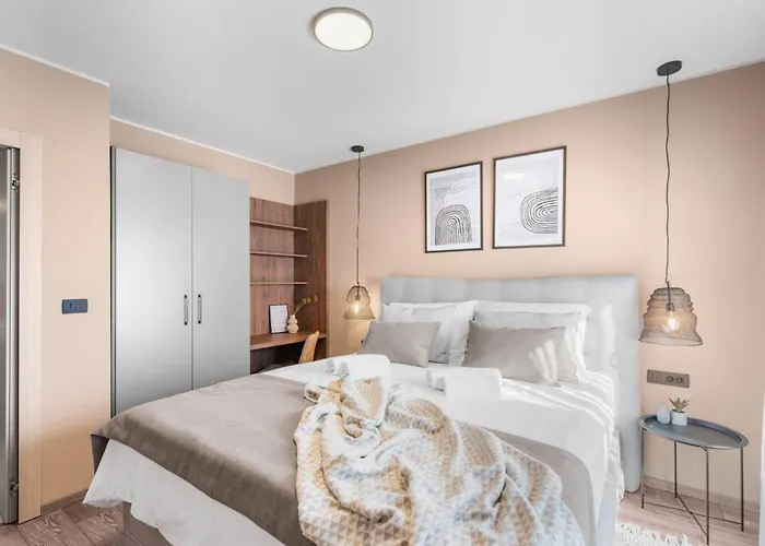 Querchus Penthouse 8 Partment Mit Jacuzzi By Interhome