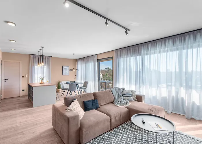 Querchus Penthouse 8 Partment Mit Jacuzzi By Interhome * Karigador