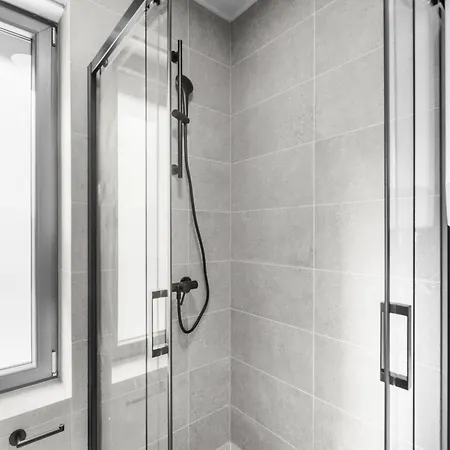 Querchus Penthouse 8 Partment Mit Jacuzzi By Interhome *