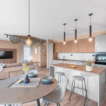 Lejlighed Querchus Penthouse 8 Partment Mit Jacuzzi By Interhome