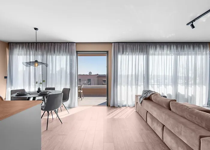 Apartament Querchus Penthouse 8 Partment Mit Jacuzzi By Interhome Karigador