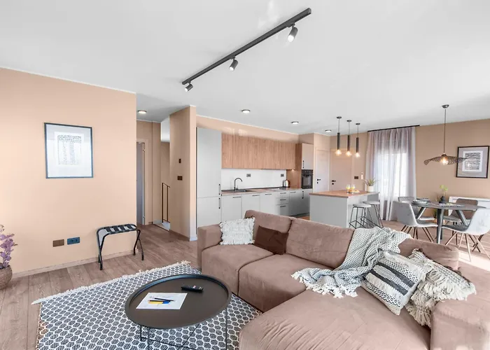 Querchus Penthouse 8 Partment Mit Jacuzzi By Interhome * Karigador